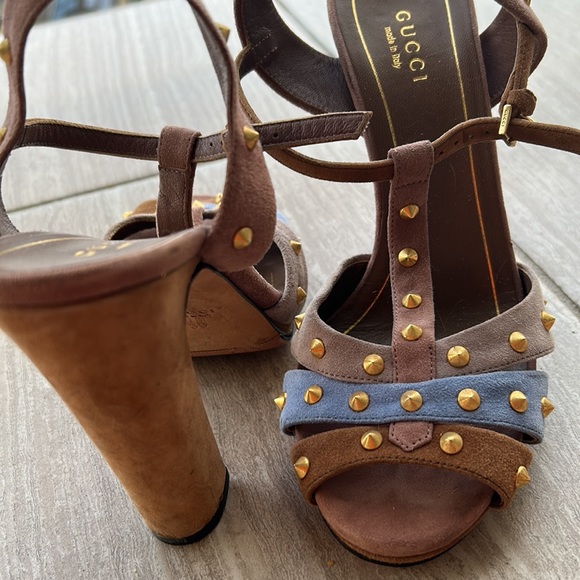 Beautiful Gucci shoes - Picture 4 of 7